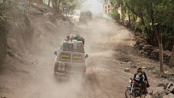 الحوثيون يفجرون الطريق الرابط بين تعز ولحج