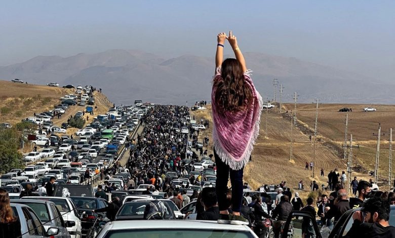 بعد وفاة "فتاة المترو" آرميتا.. هل تعود الاحتجاجات إلى إيران؟