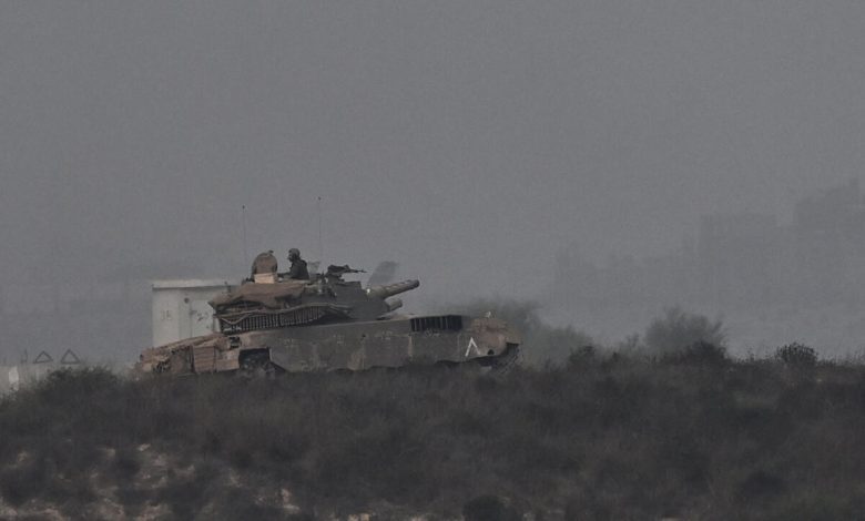 الجيش الإسرائيلي يعلن ضرب 150 هدفا تحت الأرض بغزة وعائلات الرهائن "قلقة" وتطالب بتفسيرات