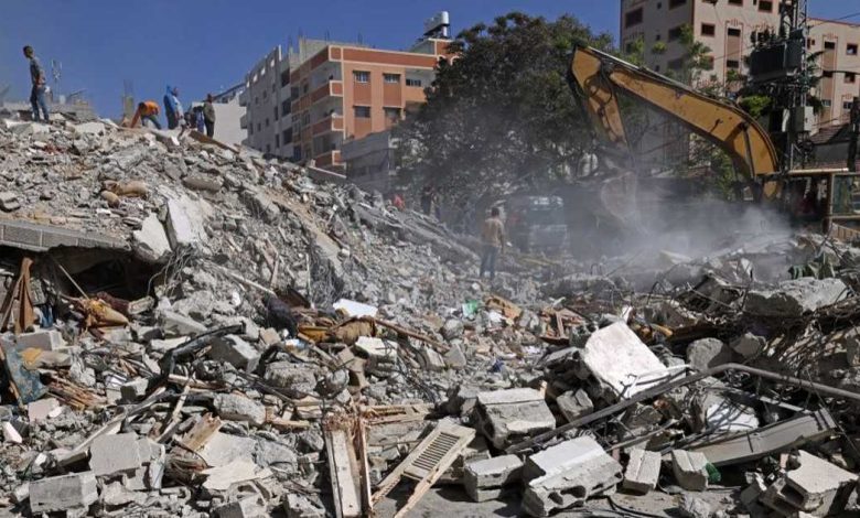 الضربات الإسرائيلية ليلا "دمرت كليا" مئات المباني في غزة